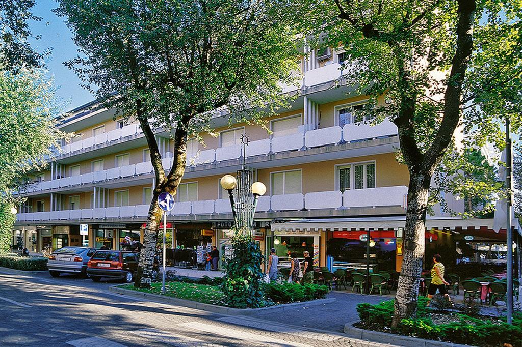 Condominio Bussola Bibione Buitenkant foto